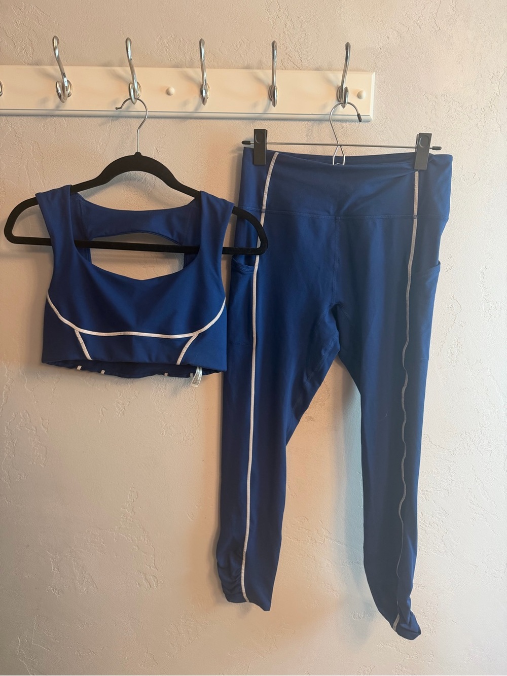 Blue Women's Active Leggings & Sports Bra Set